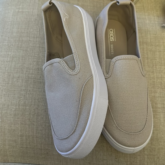 Light Grey ASOS DESIGN Dexter slip on plimsolls - Picture 3 of 4